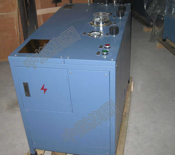 AE101A氧氣充填泵產品簡介
